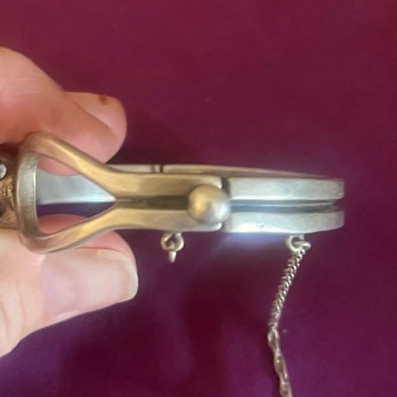 Vintage 925 Sterling Silver Faceted Amethyst Stone Bracelet, Stone .5" - Picture 4 of 5